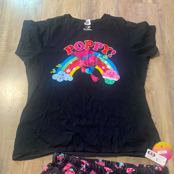 TROLLS AND DREAMWORK Pajama Bottoms and T-Shirt - Picture 3 of 7